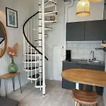 Dans Le Centre Pres De La Апартаменты